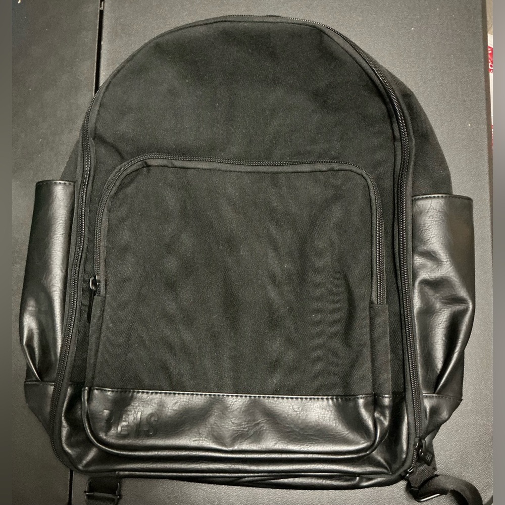 BÉIS Black Backpack